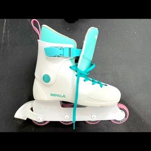 Too small. Size 7 women’s